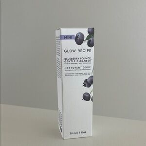 Glow Recipe Blueberry Bounce Gentle Cleanser - White with Blue Accents